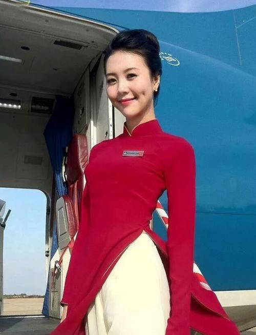 fv88 link-LM500h-phan-hong-va-duoi-xe